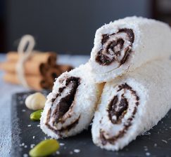 Yeni Uğur, Adana Çikolatalı Sarma Lokum (hindistan Cevizli)