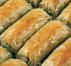 Yaşar Pastanesi, Maraş Fıstıklı Kıvrım Baklava