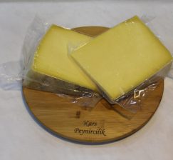 Meşhur Kars Eski Kaşar Peyniri (2 Yıllık) 500 Gr